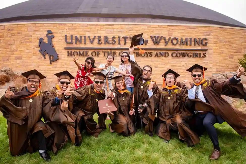 Instalaciones de University of Wyoming (UW)